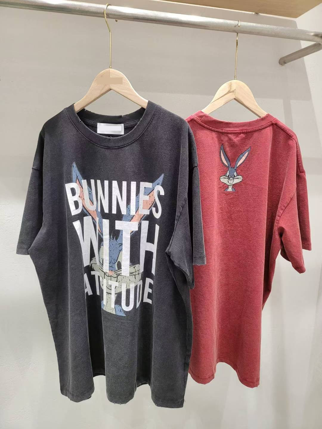 10A102 大兔兔字母長版短T