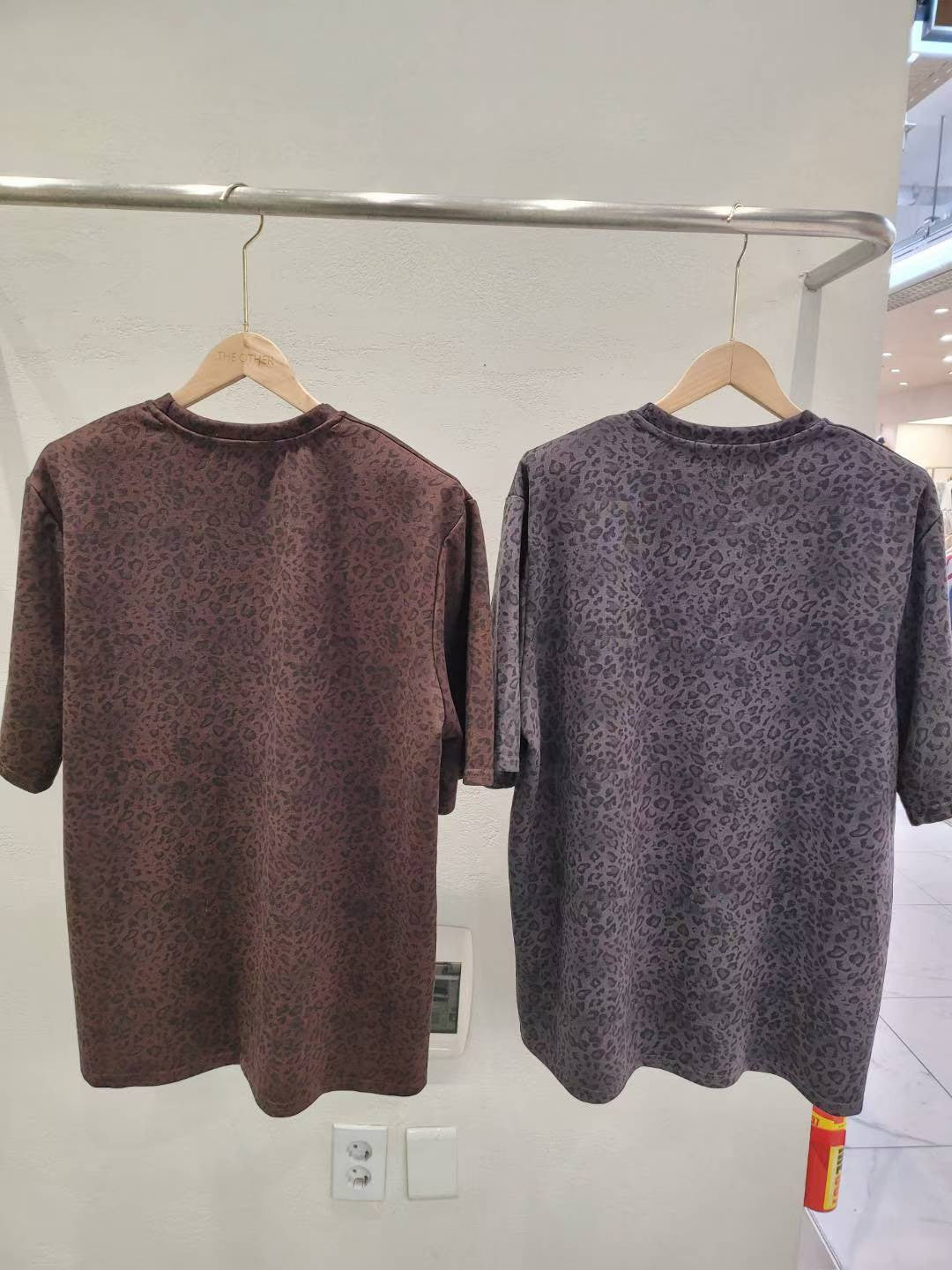 10A109 豹紋字母長版短T