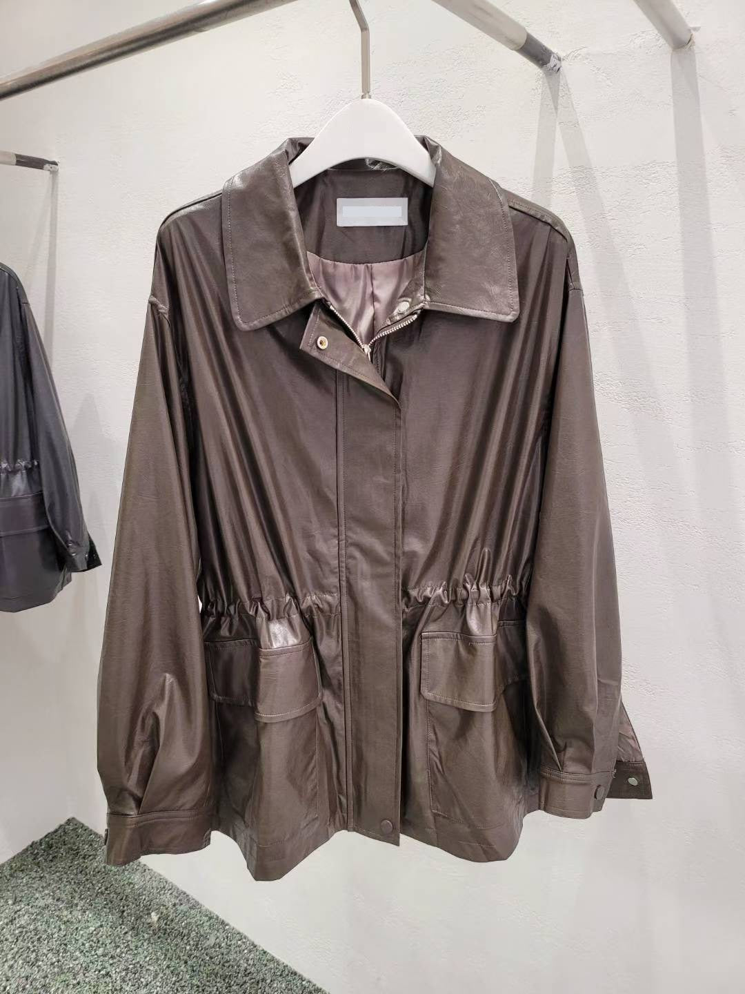 10A110 縮腰長版皮夾克