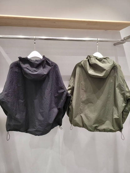 10A117 防潑水抽繩口袋連帽夾克