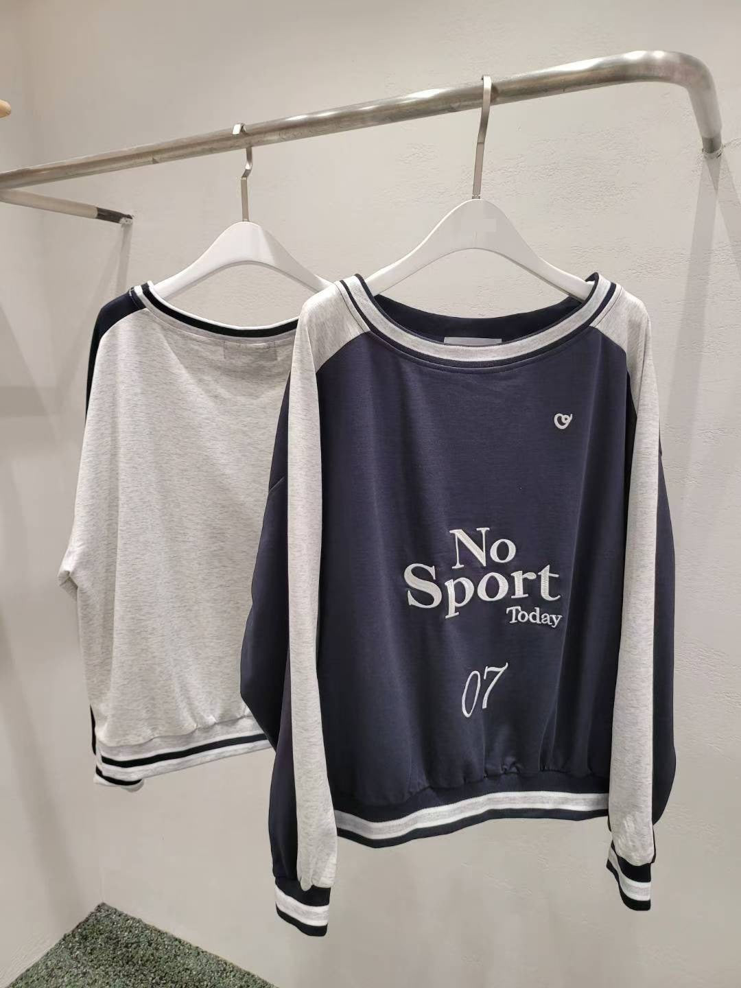 10A119 運動風接袖衛衣