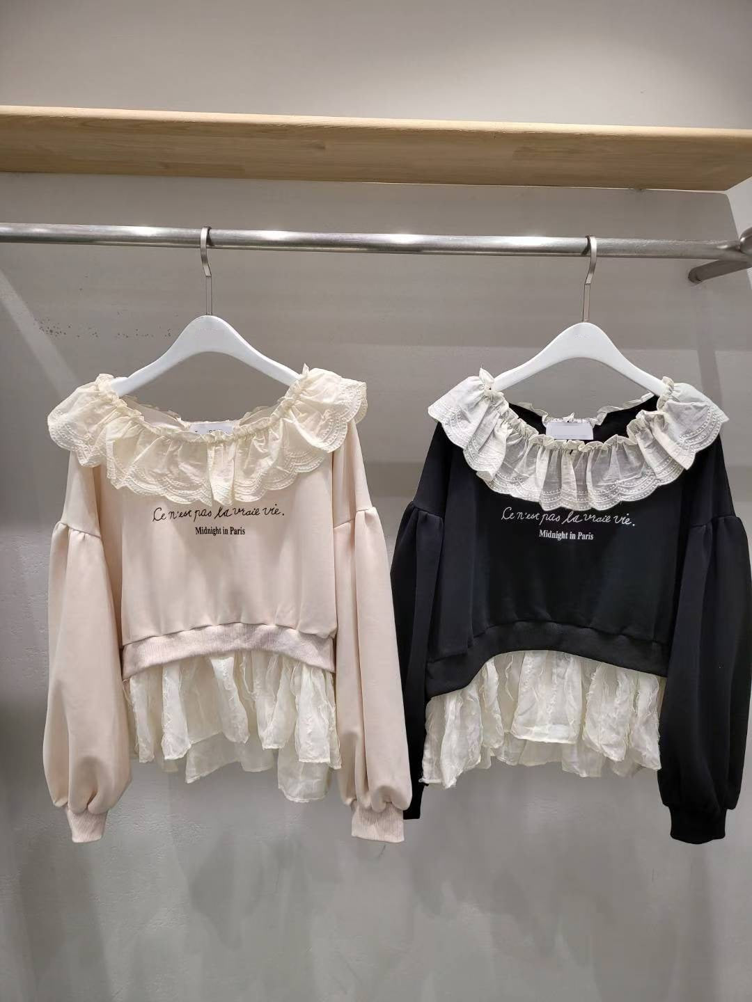 10A120 荷葉拼接字母衛衣