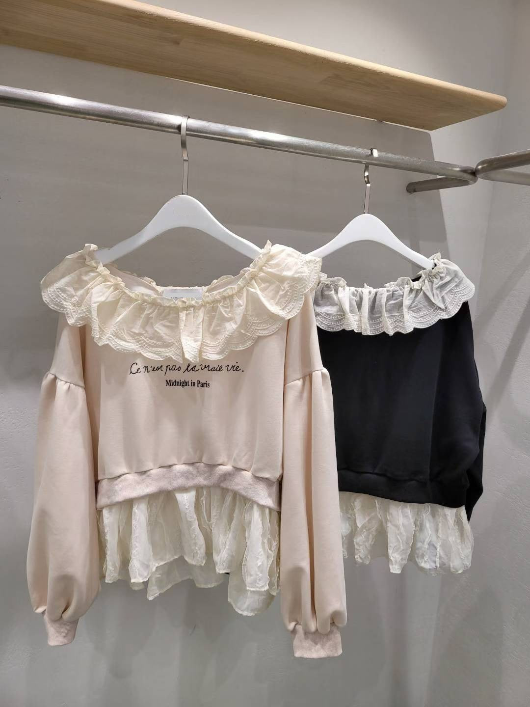 10A120 荷葉拼接字母衛衣