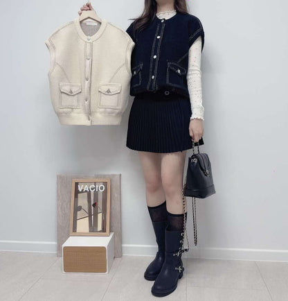 10D112 滾白線口袋針織背心