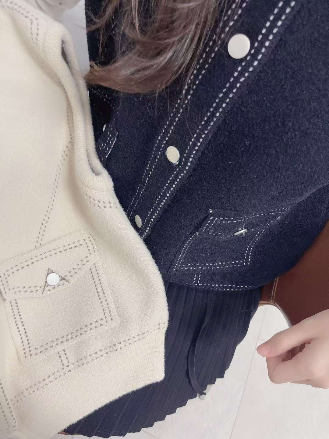 10D112 滾白線口袋針織背心