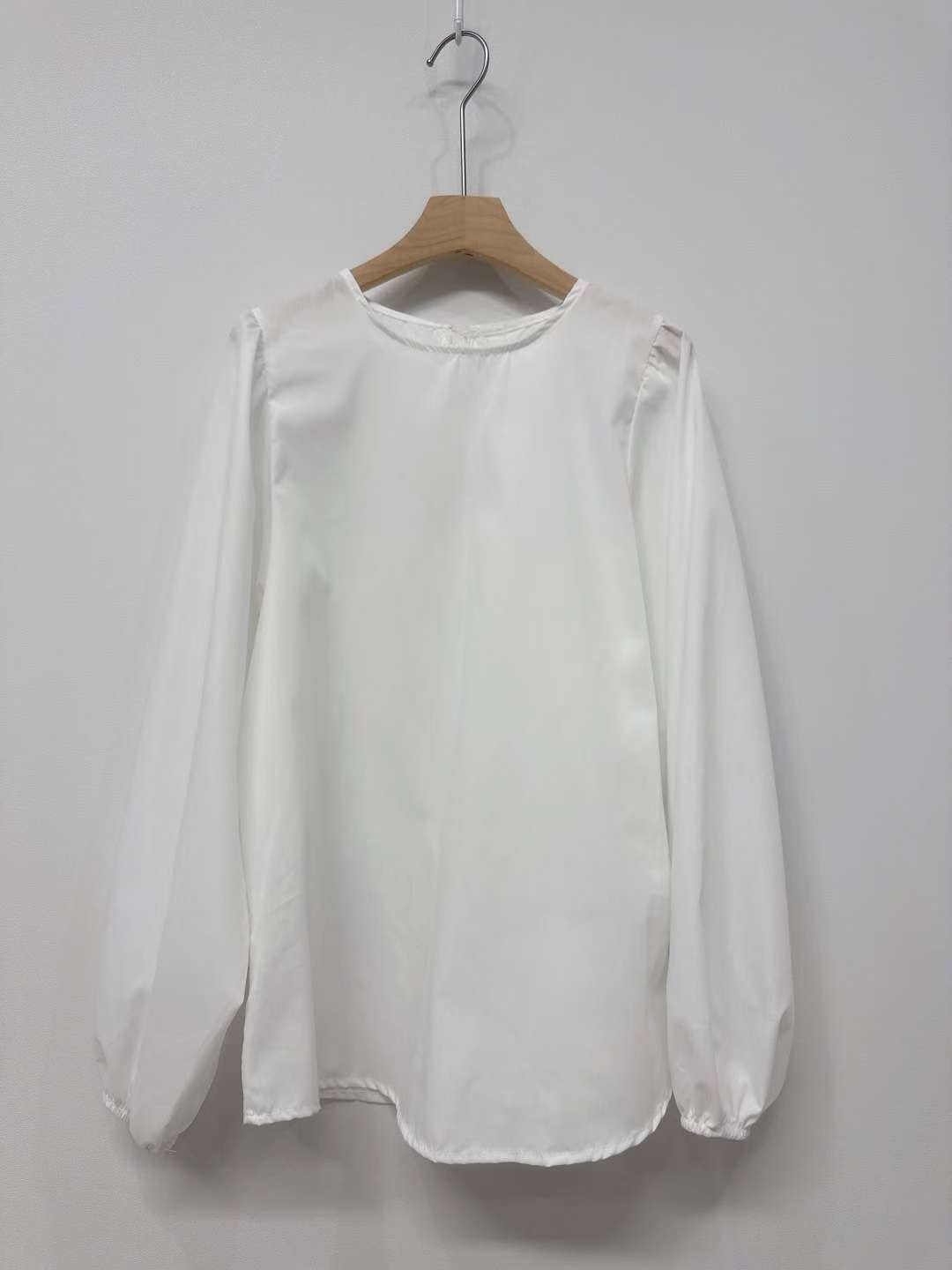 10D113 圓領澎袖長上衣