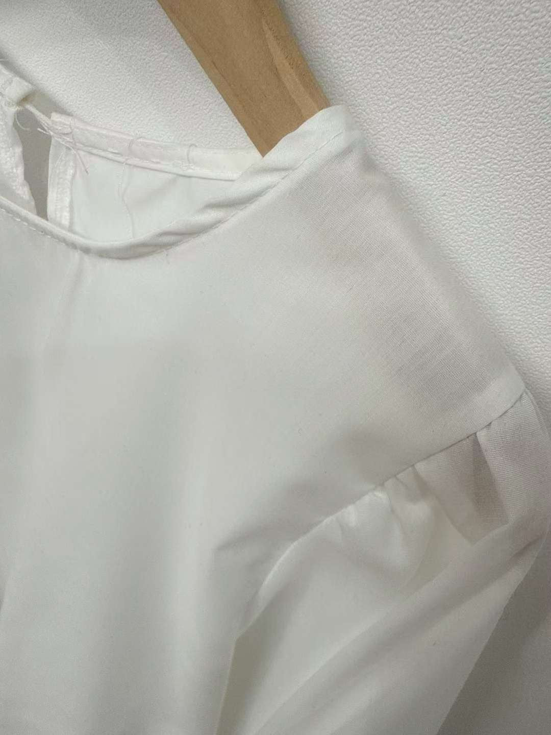 10D113 圓領澎袖長上衣