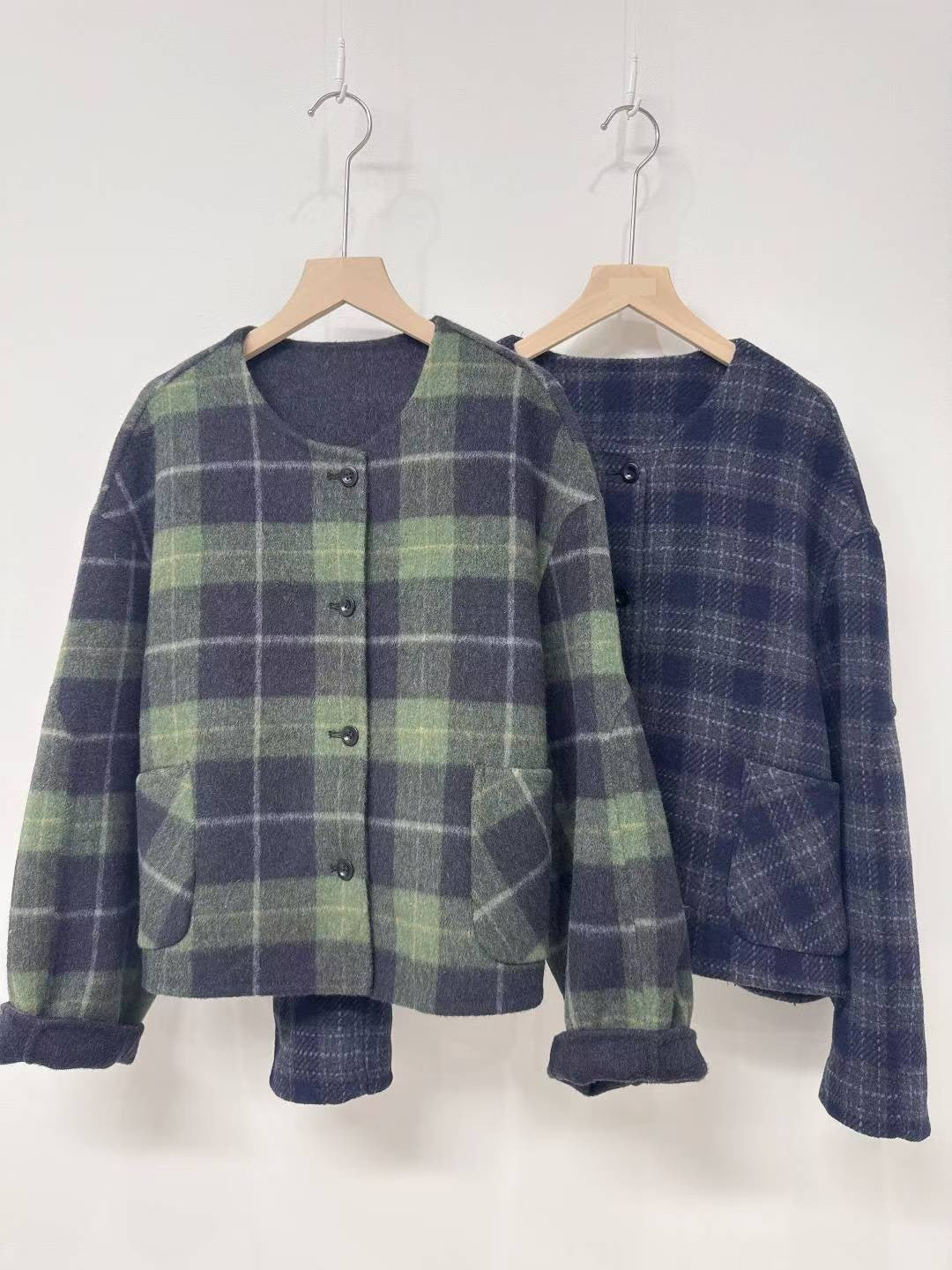 10D120 毛呢格紋圓領外套