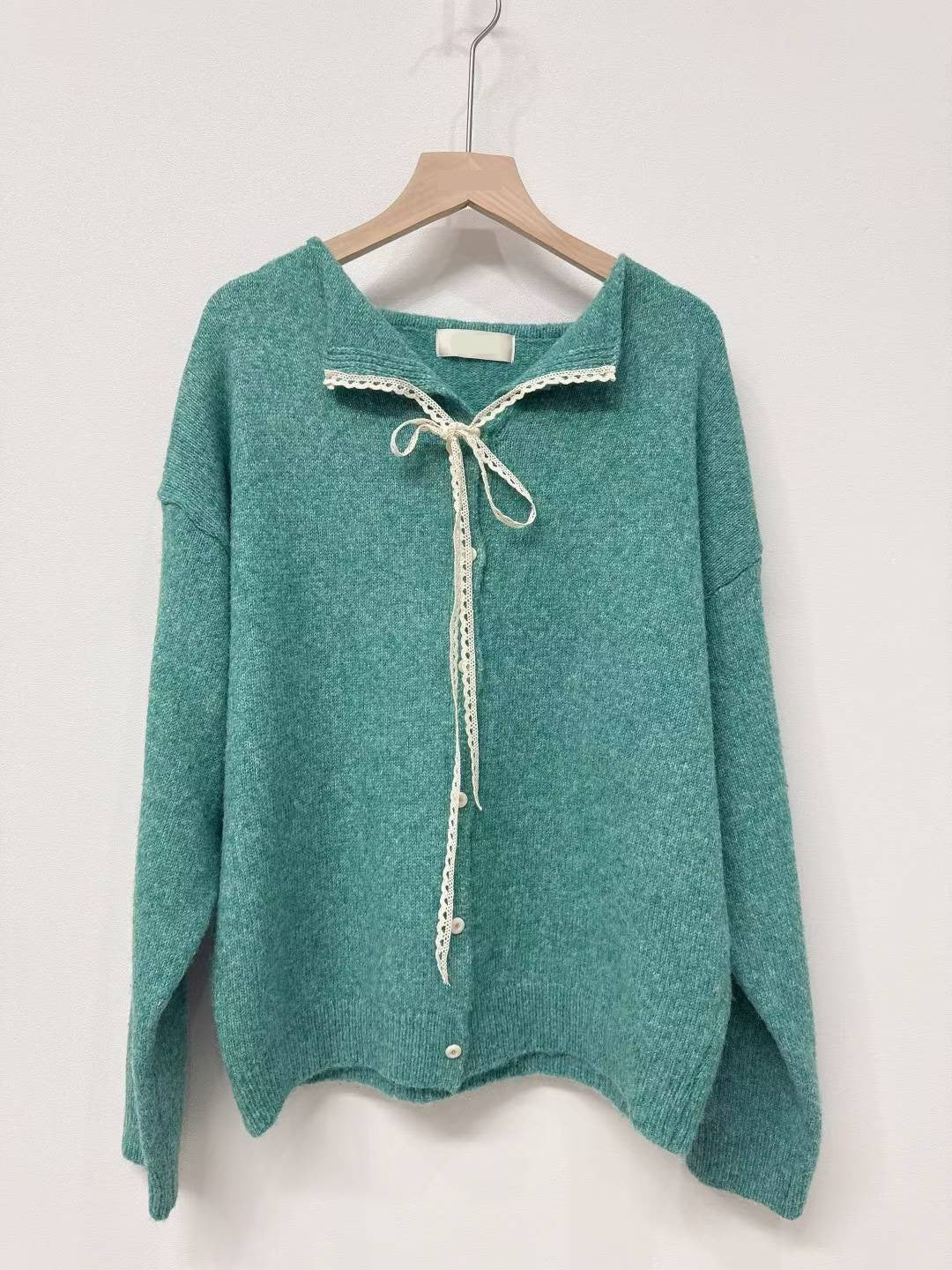 10D116 開襟蕾絲綁帶領針織外套