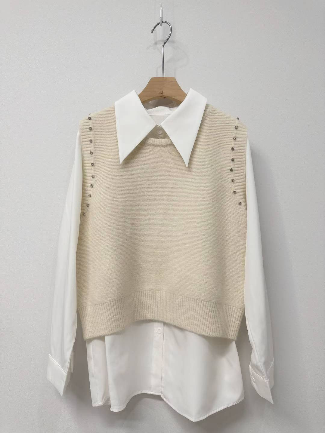 10D103 白襯衫+水鑽針織背心 套裝