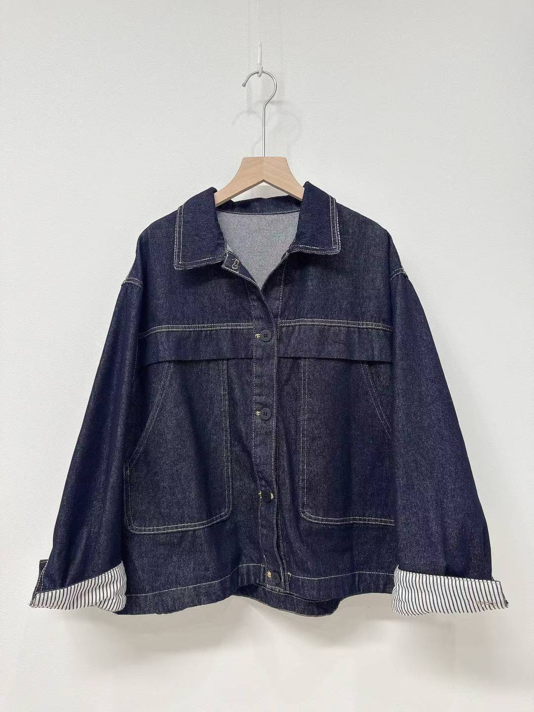 10D124 明線深色單寧外套