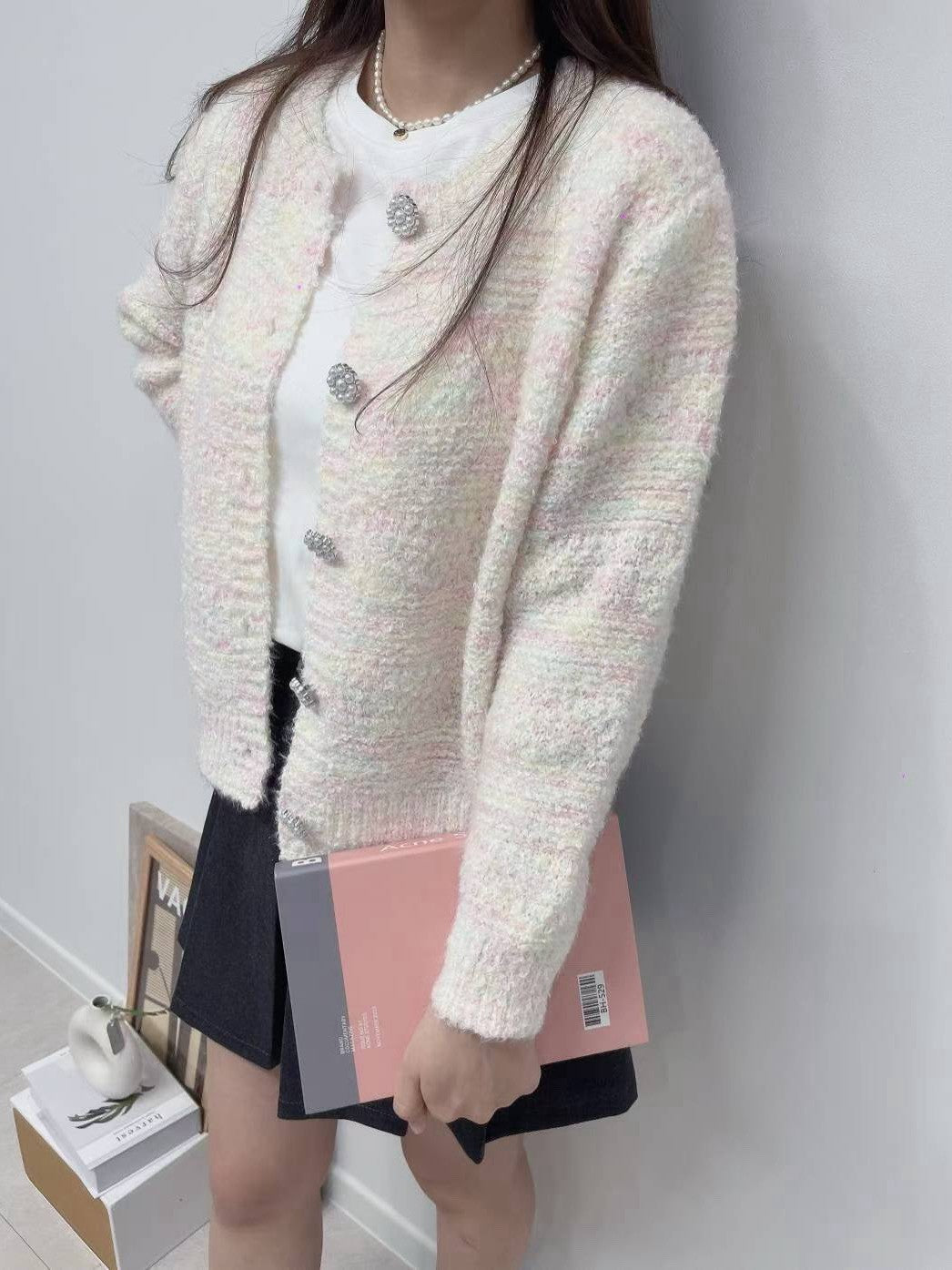 10D111 混色棉花糖珍珠扣針織外套
