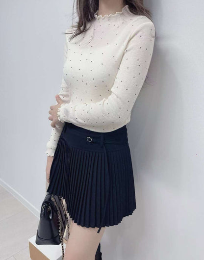 10D105 點點木耳邊針織上衣