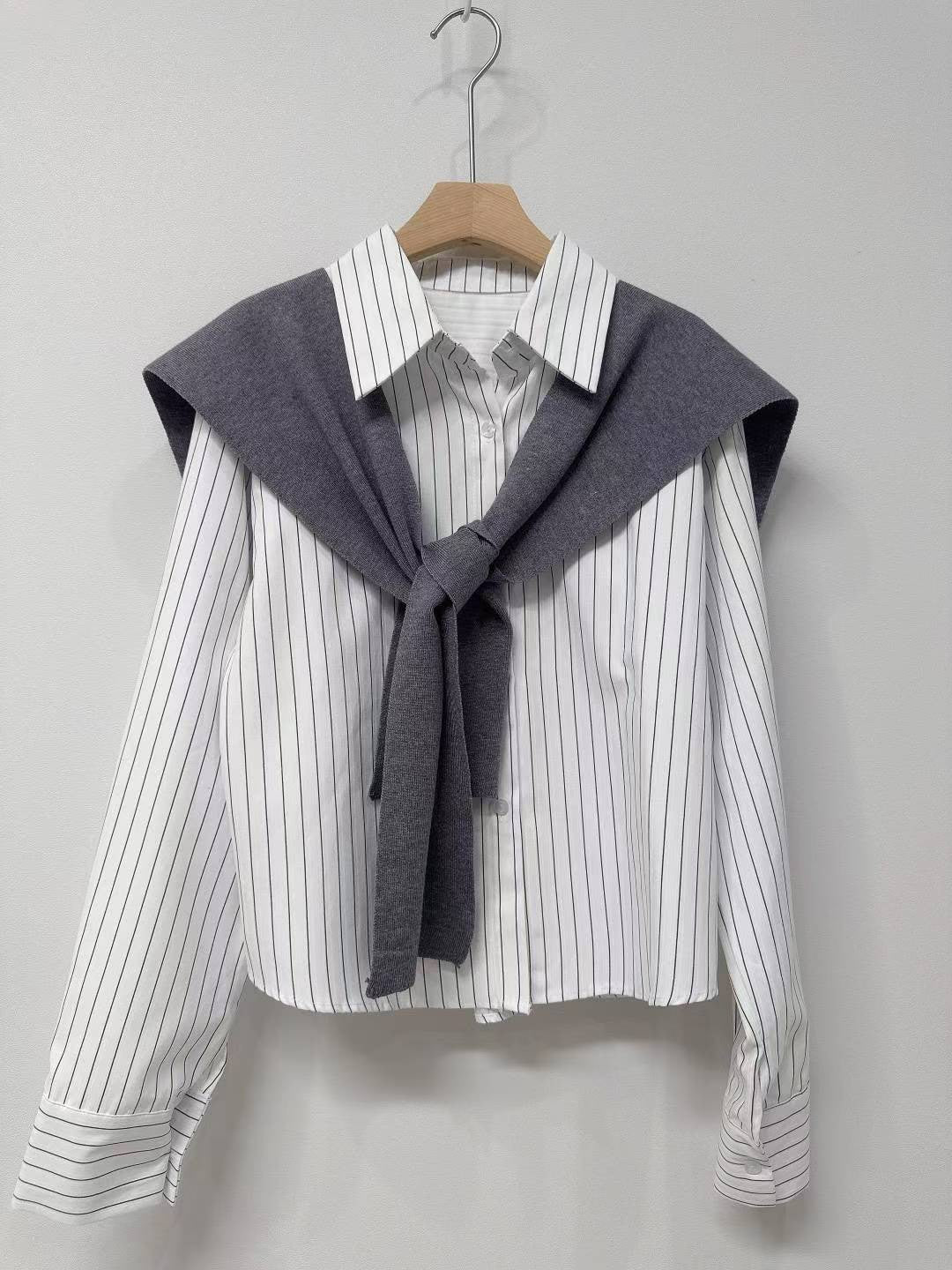 10D107 短版直紋襯衫+針織披肩