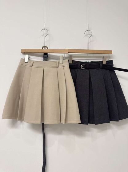 10D109 皮帶+百褶褲裙