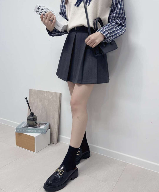 10D109 皮帶+百褶褲裙