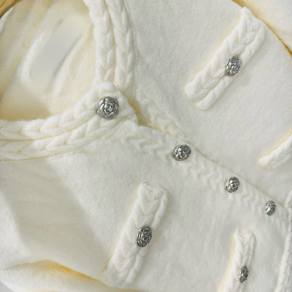 12B115 麻花編山茶花扣針織外套