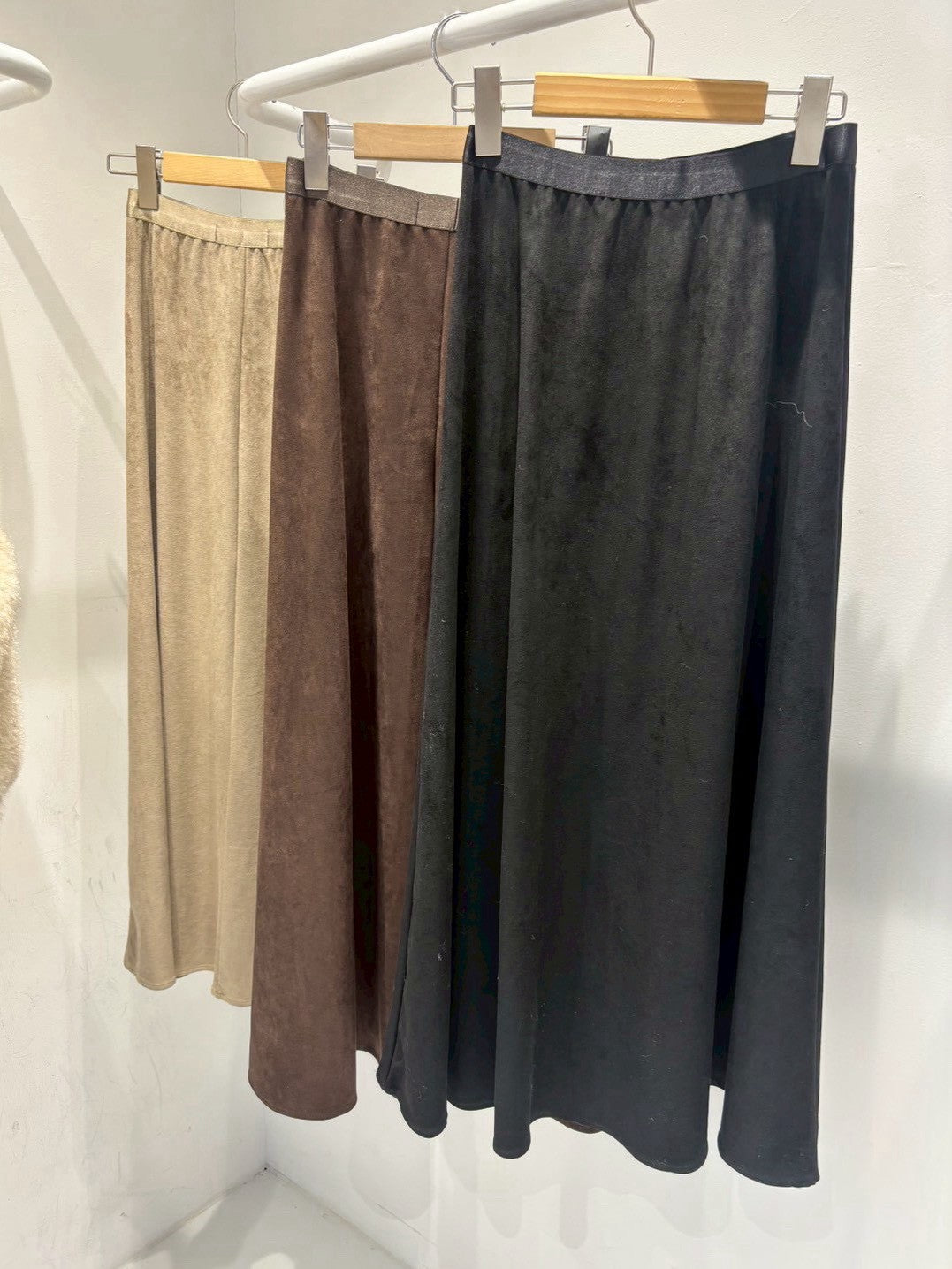 12B102 鬆緊腰麂皮布面長傘裙