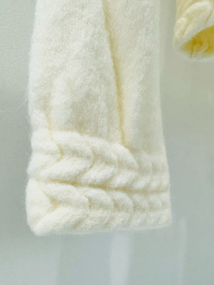 12B115 麻花編山茶花扣針織外套