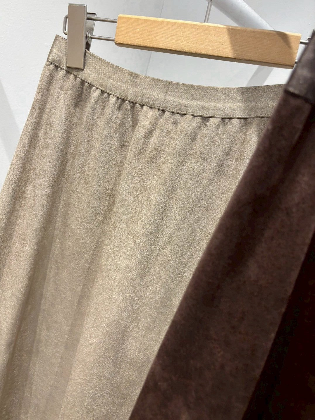 12B102 鬆緊腰麂皮布面長傘裙