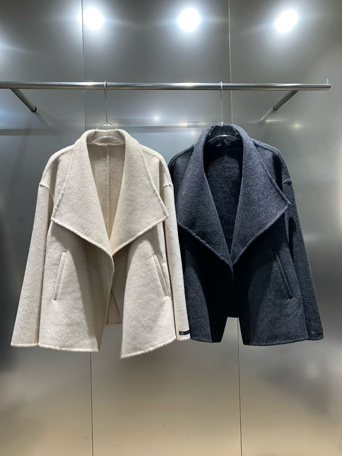 12C308 翻領羊絨手工短大衣(100%羊絨)