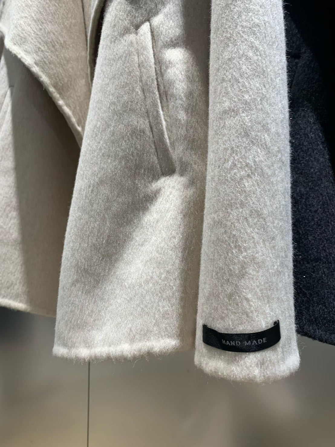12C308 翻領羊絨手工短大衣(100%羊絨)