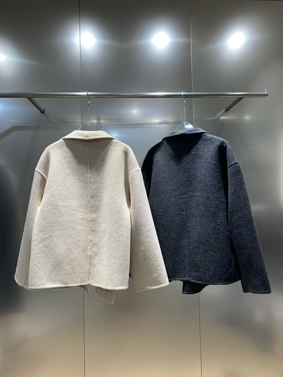 12C308 翻領羊絨手工短大衣(100%羊絨)