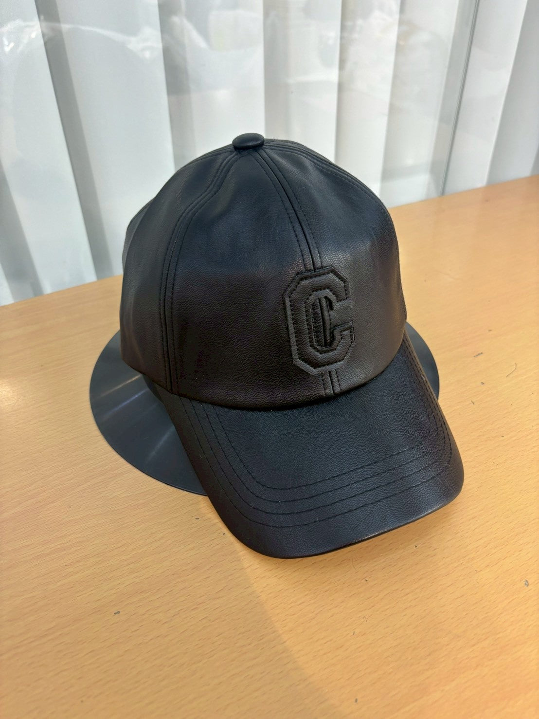 12C202 皮革C字棒球帽