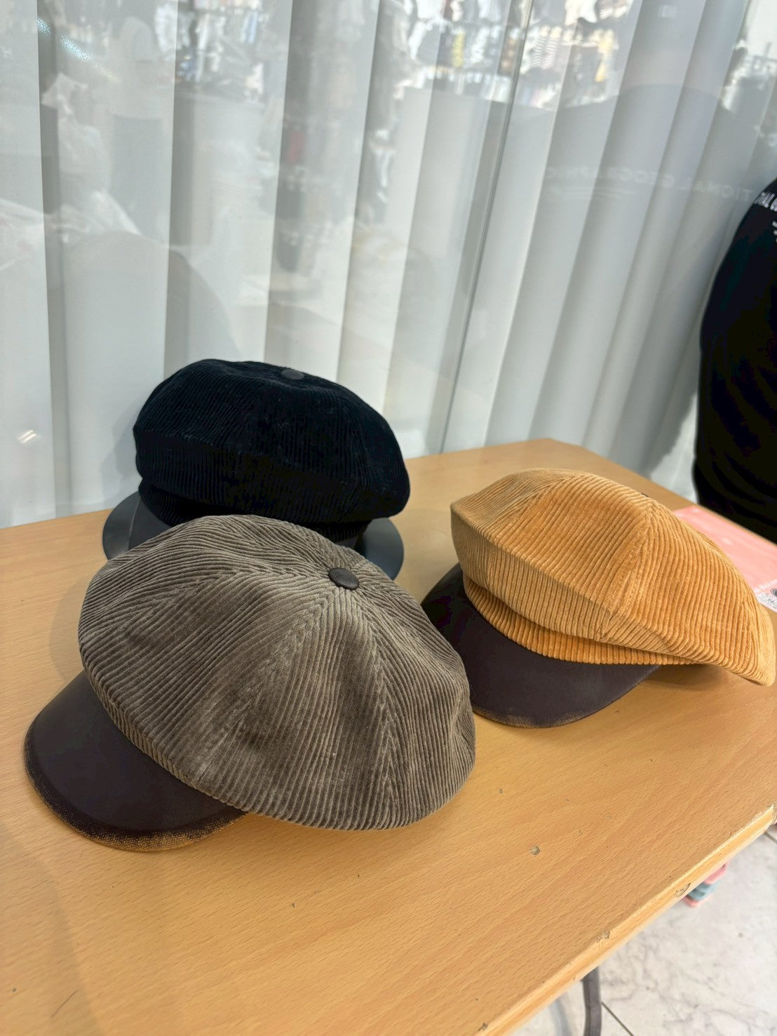 12C209 燈心絨報童帽