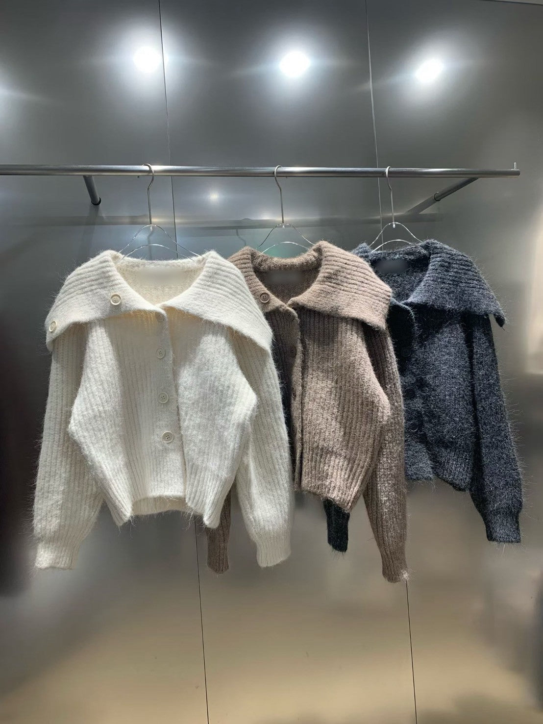 12C303 排釦粗織大翻領毛料外套