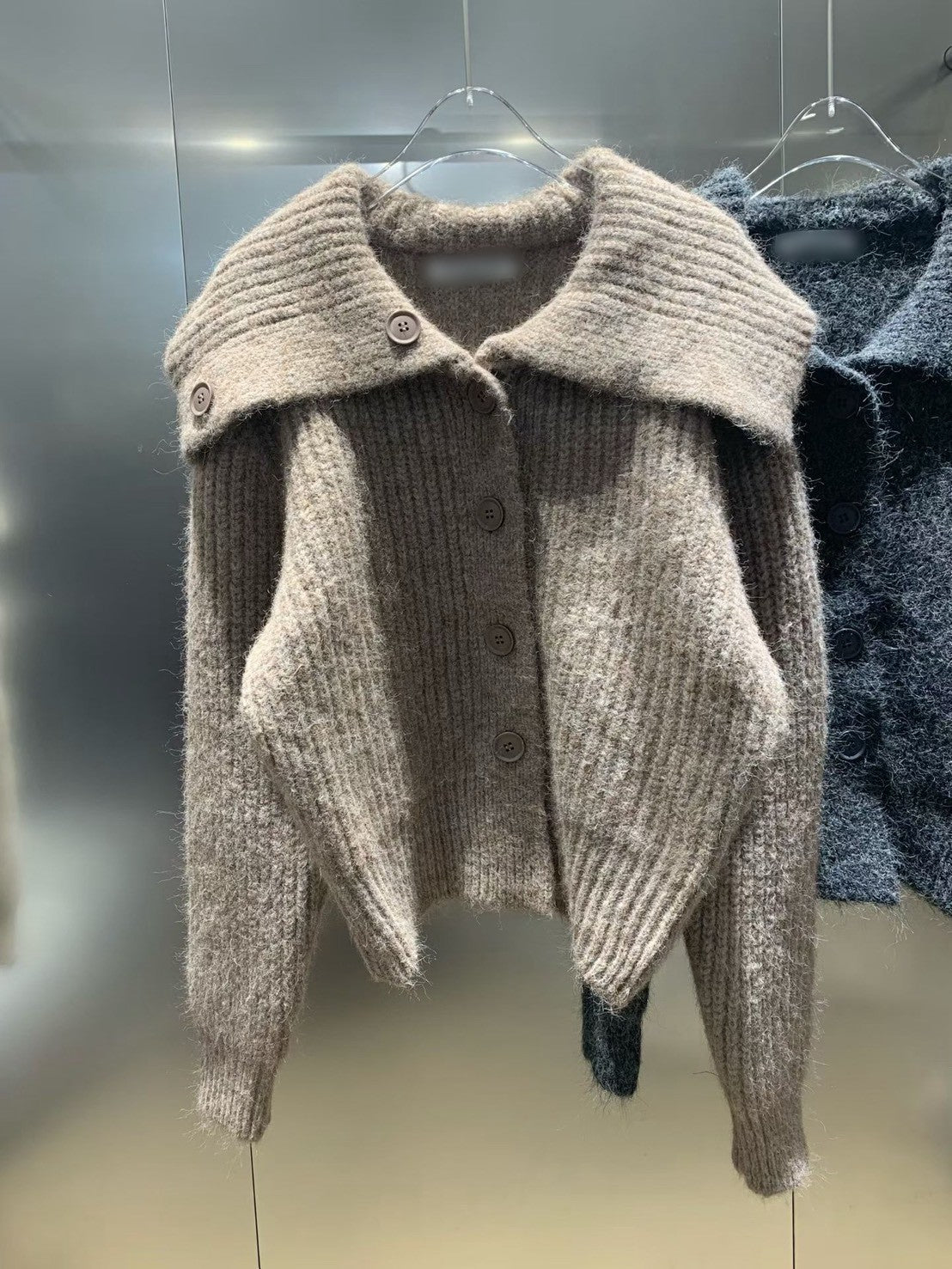 12C303 排釦粗織大翻領毛料外套