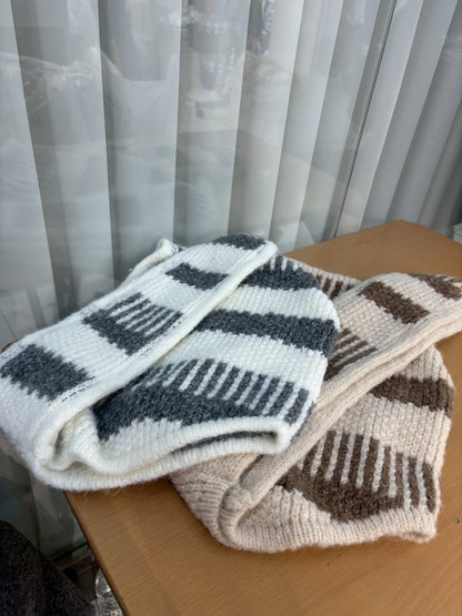 12C207 條紋披巾毛帽