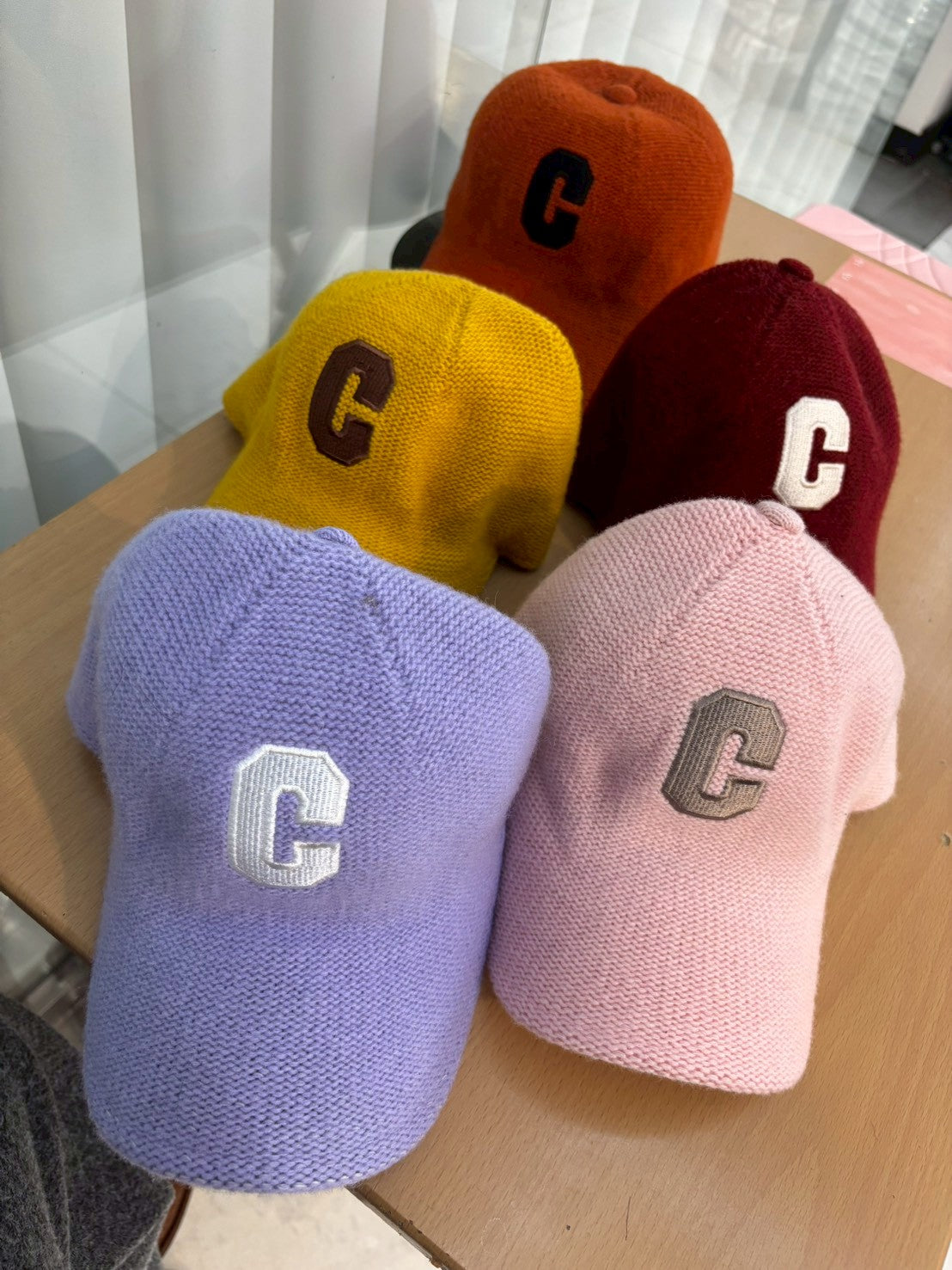 12C211 C字針織棒球帽