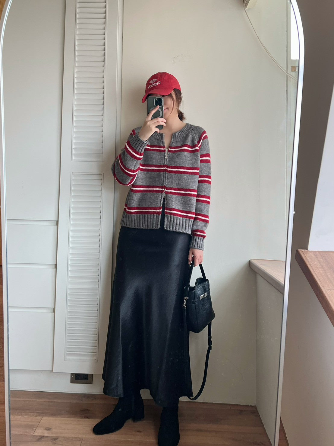 KL1045 珠光緞面長裙