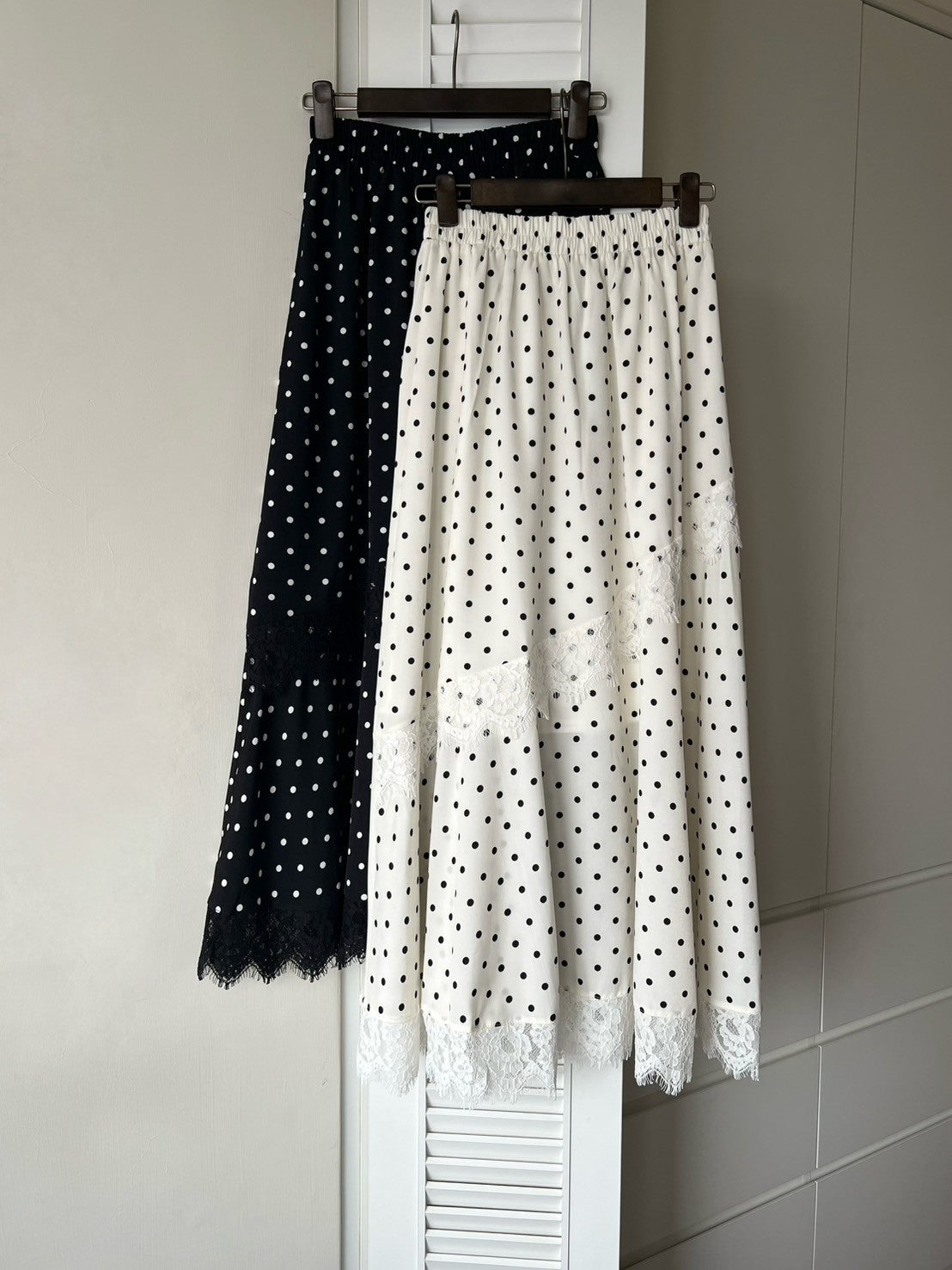 KL1047 點點蕾絲拼接傘裙