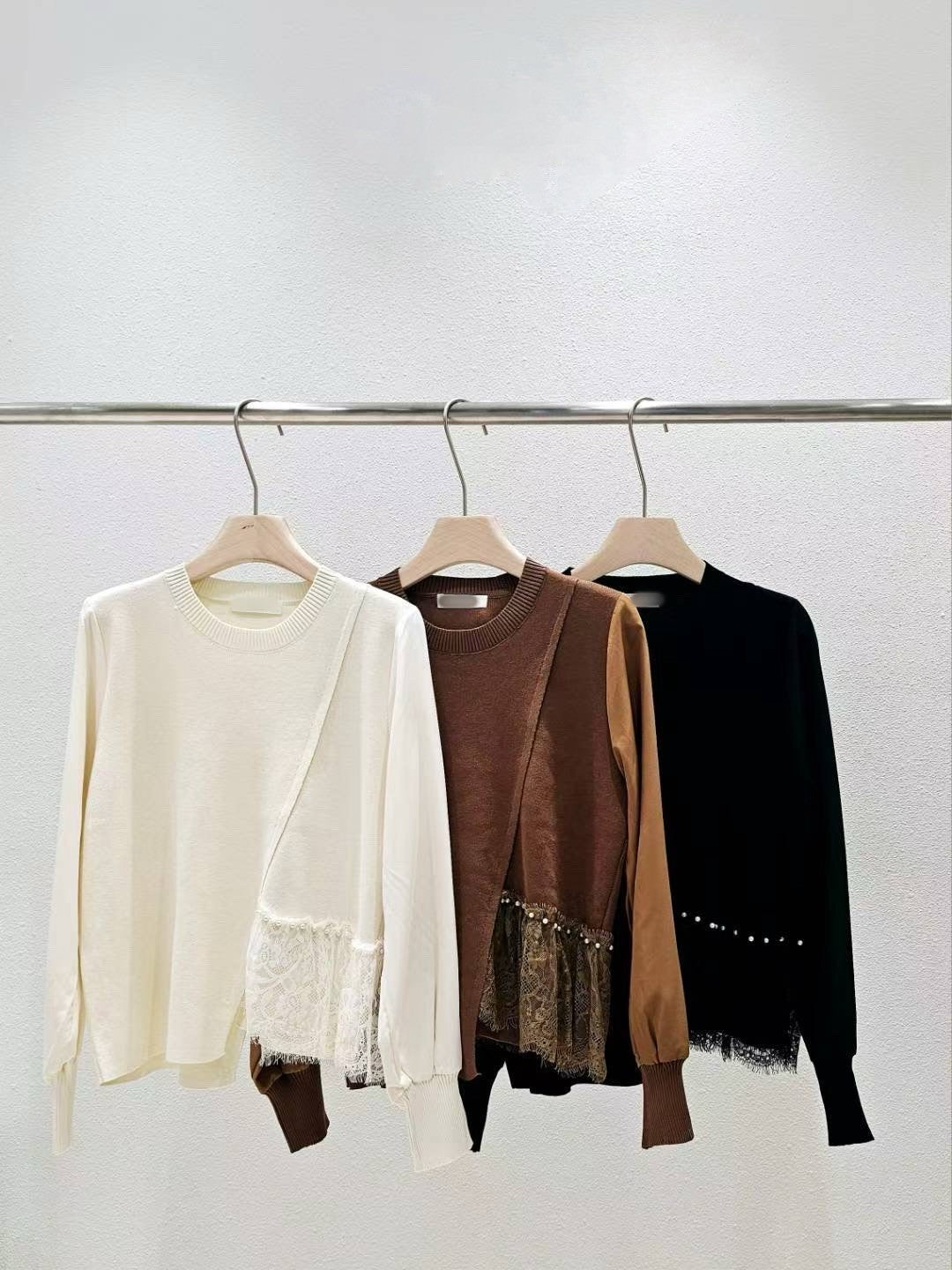 9D105 側拼接蕾絲下擺針織衫