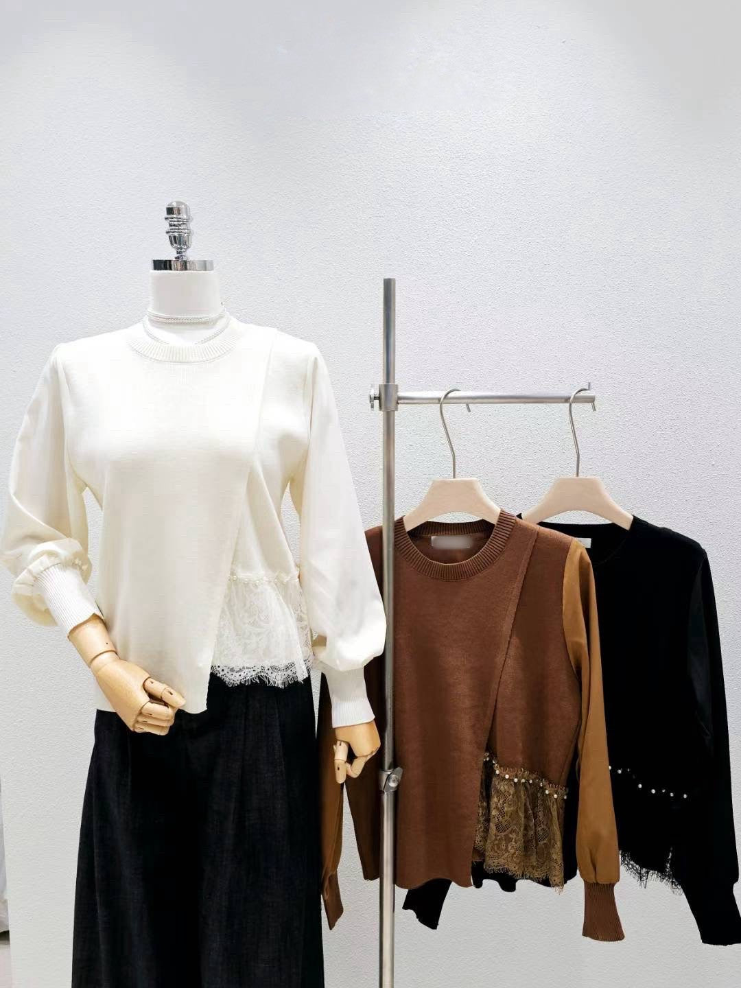 9D105 側拼接蕾絲下擺針織衫