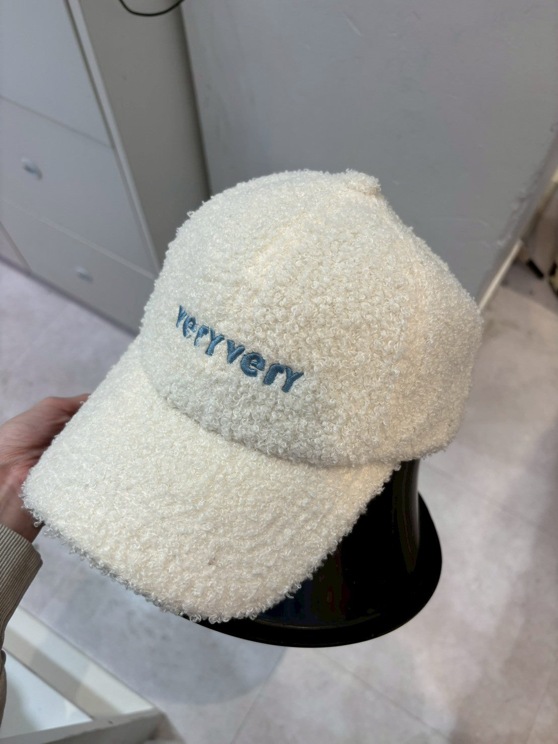 1C213 羔羊毛棒球帽