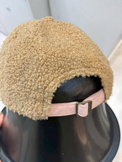 1C213 羔羊毛棒球帽