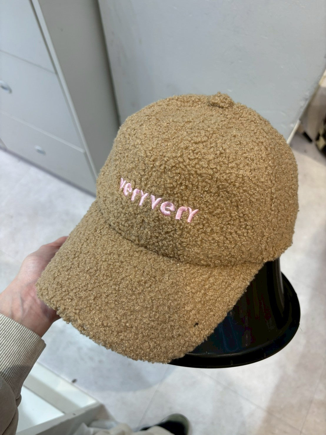 1C213 羔羊毛棒球帽