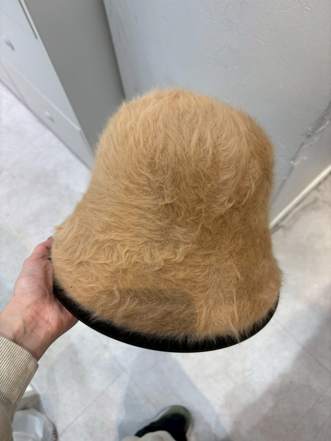 1C207 毛鬚感鐘型帽