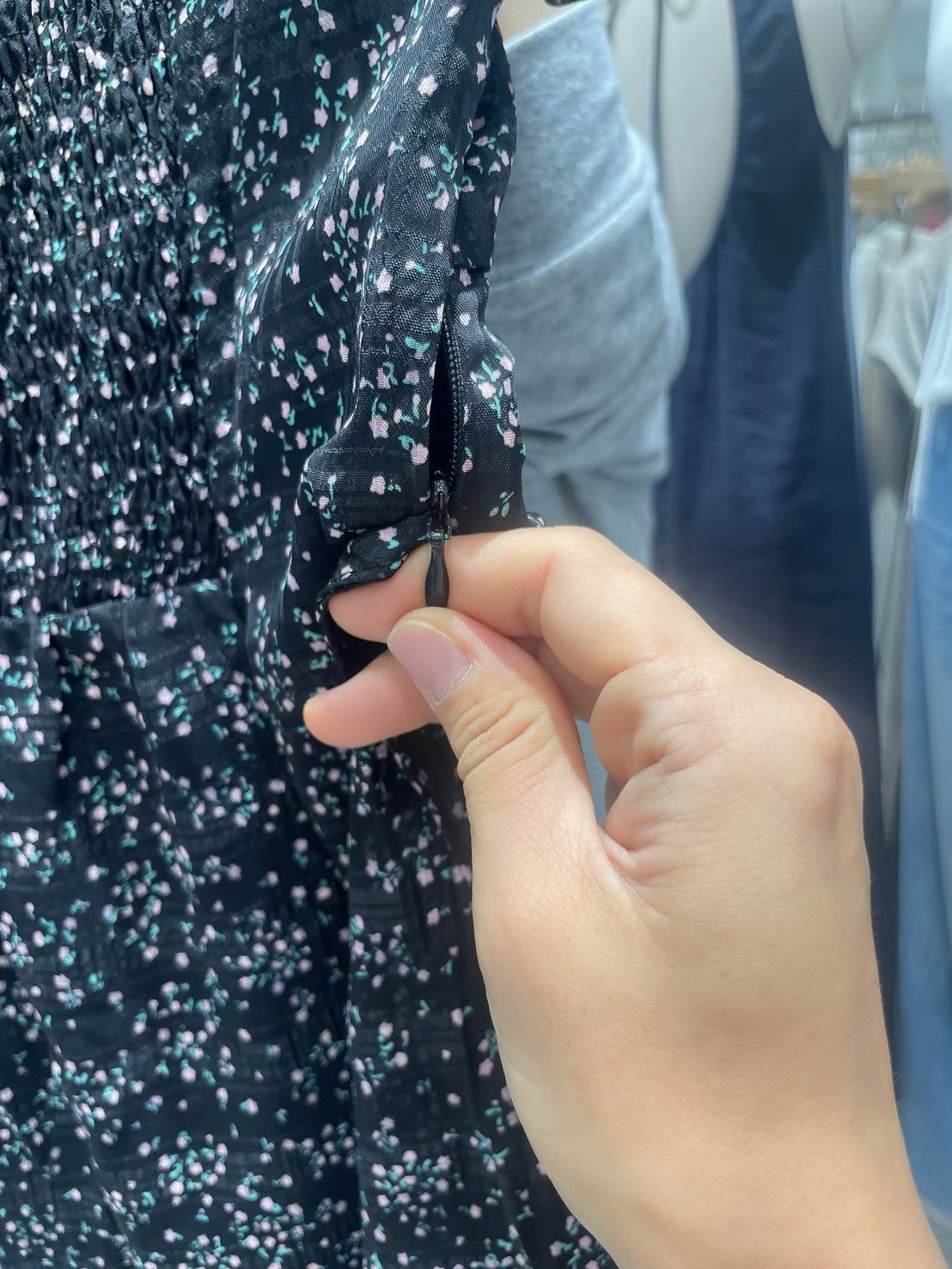 6C216 v領小花雪紡短洋裝