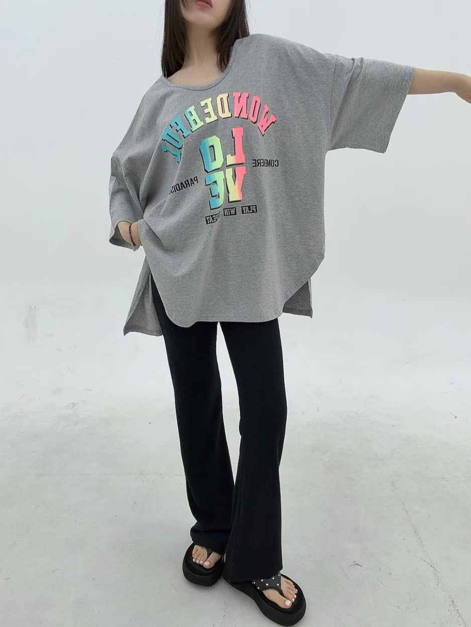 3B222 彩虹字母U領長T