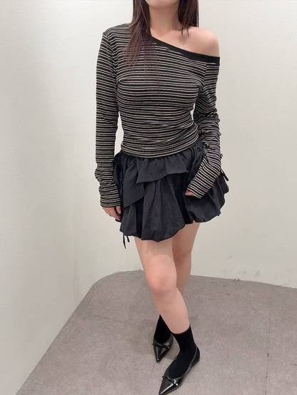 9B207 橫條彈性一字領上衣