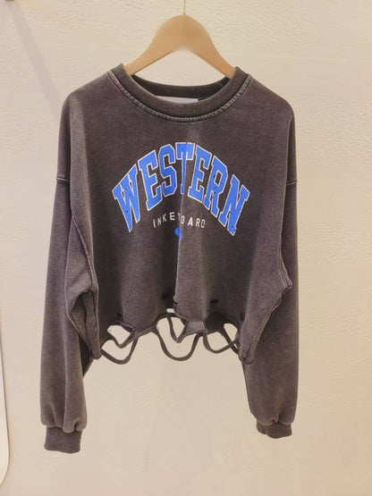 10A107 下擺割線字母短版衛衣