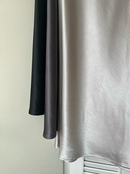 KL1045 珠光緞面長裙