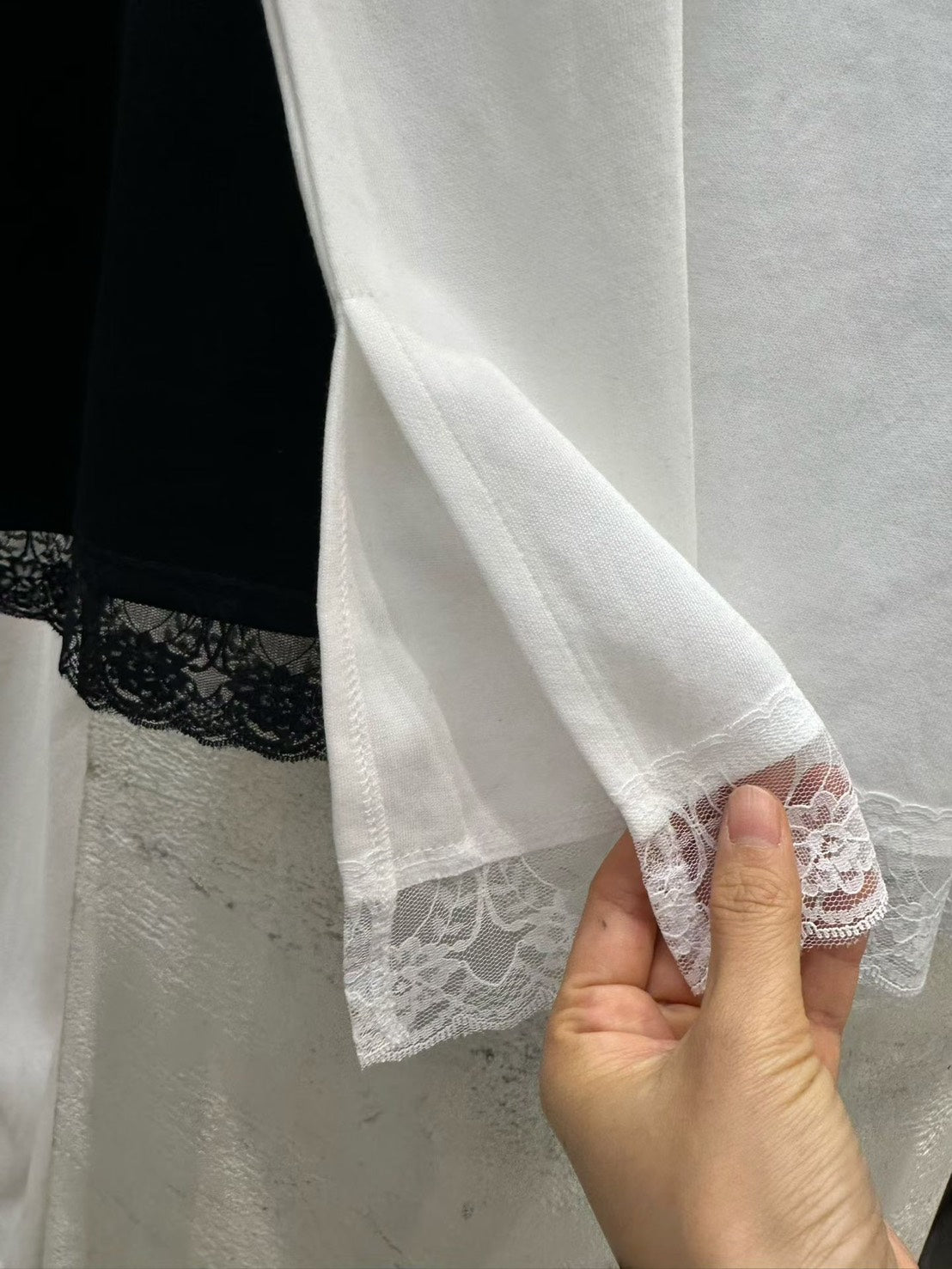 ST4529 下蕾絲長版T